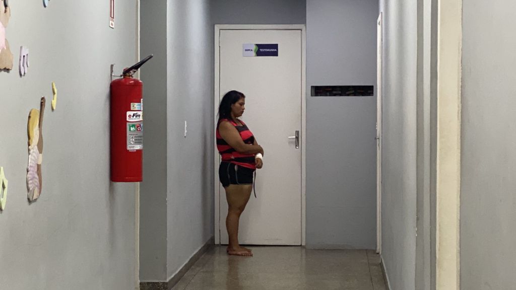 Mãe esfaqueia filhos de 6 e 12 anos na zona norte de Manaus