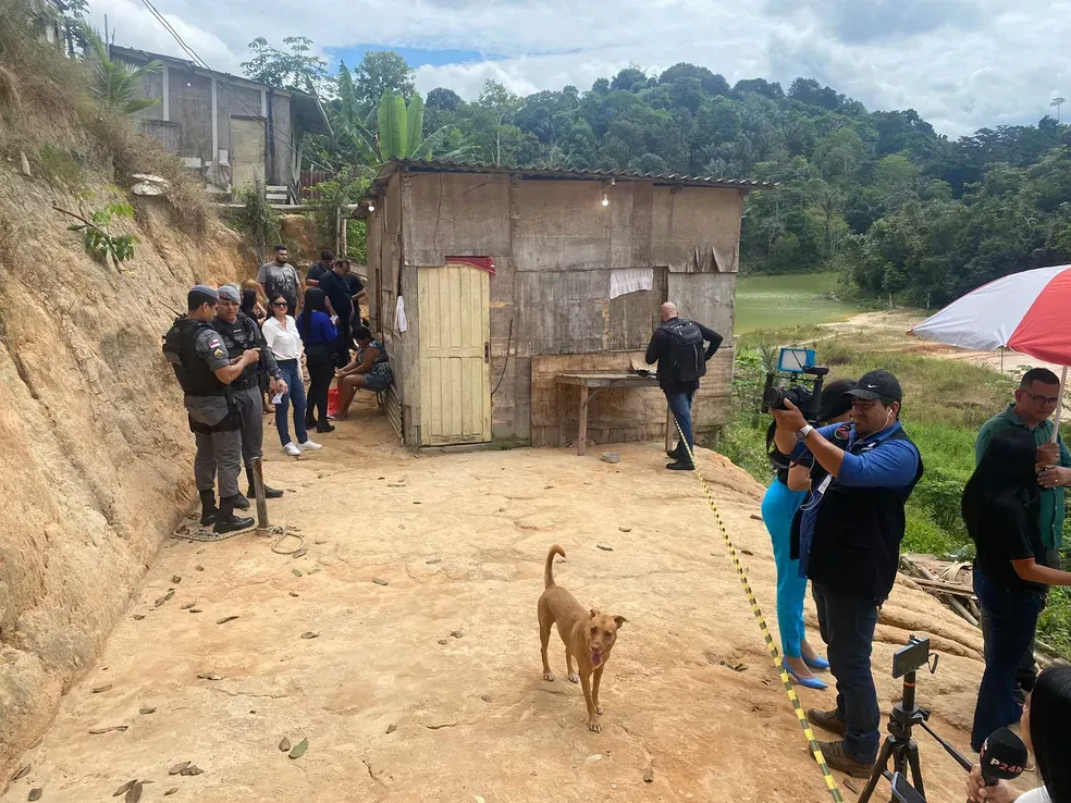 Adolescente é encontrada morta na casa de ex-padrasto, em Manaus
