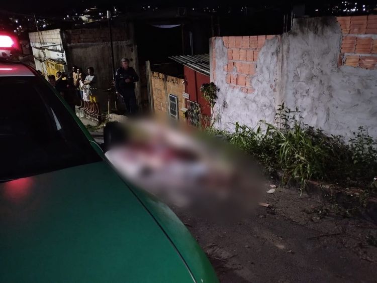 Dupla suspeita de assalto é espancada até a morte em Manaus