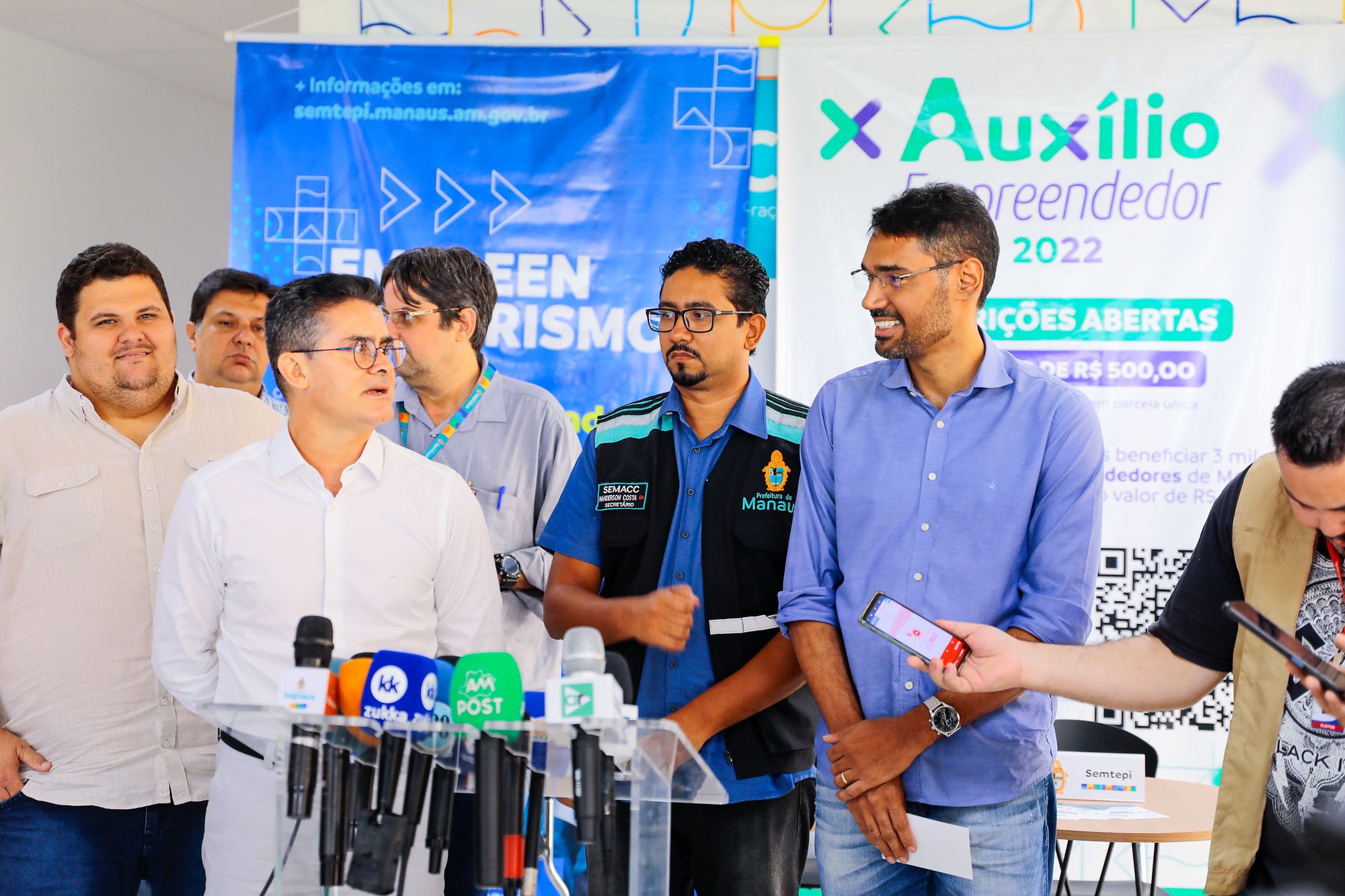 David Almeida lança 'Auxílio Empreendedor 2022’ e 'English Manaus' para trabalhadores afetados pela pandemia