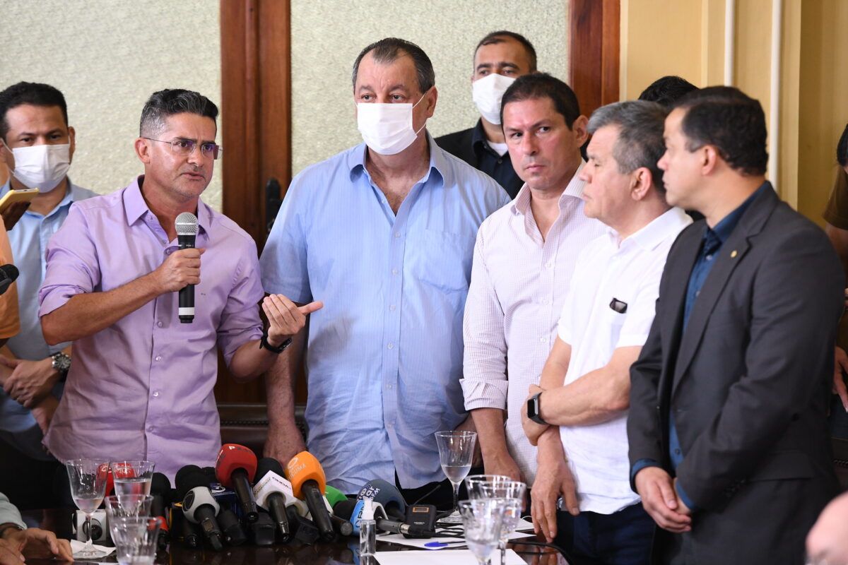 David Almeida anuncia apoio a Omar Aziz e descarta Coronel Menezes