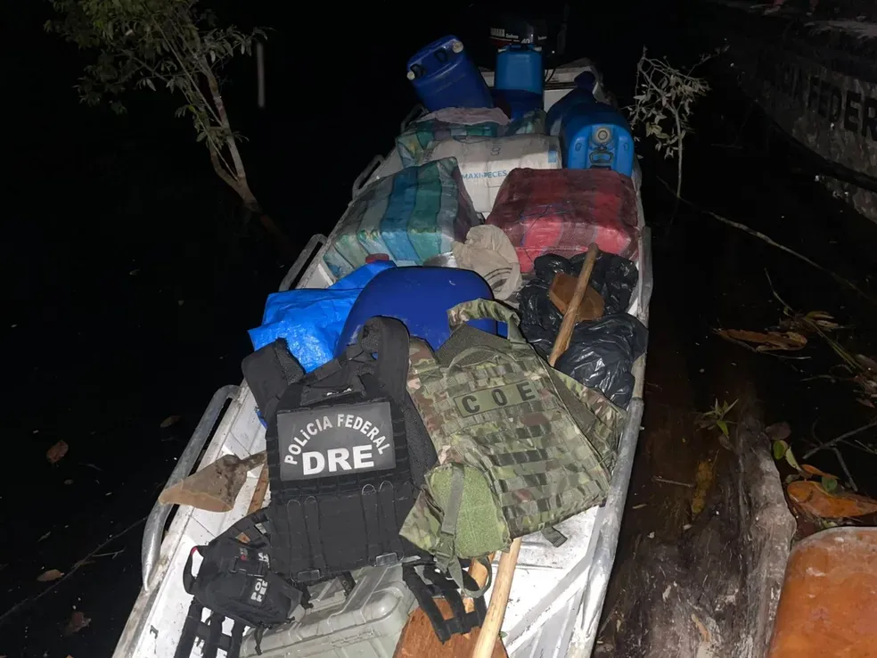 Polícia Federal apreende 1,4 tonelada de skunk em rio do AM