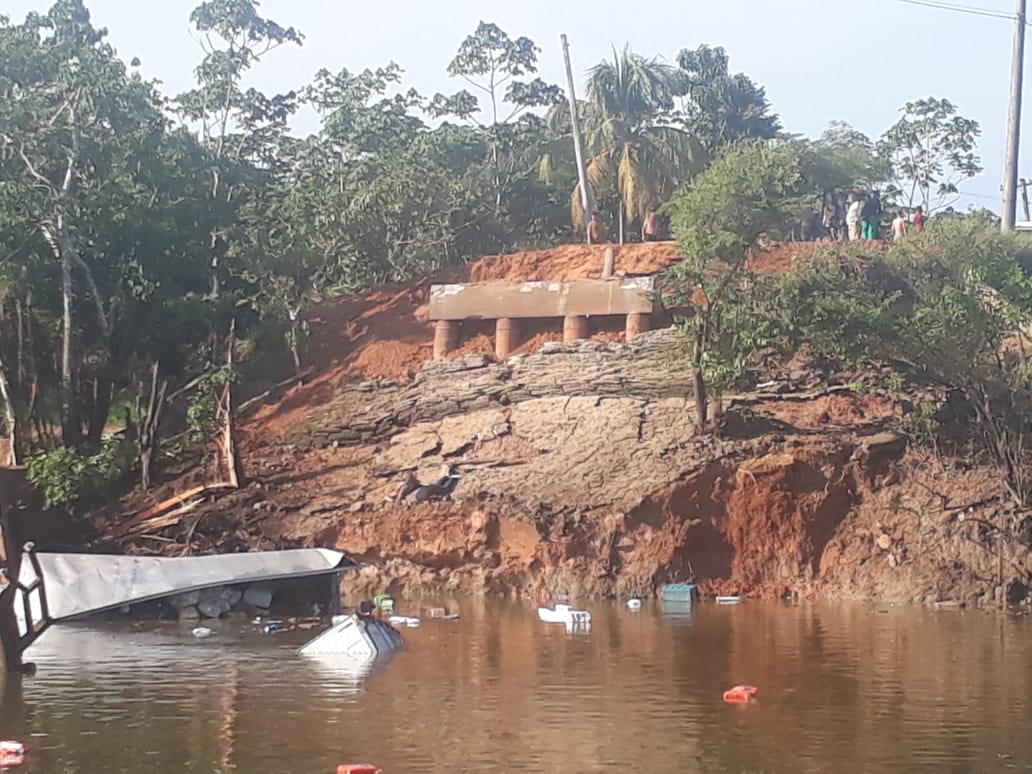 Três pessoas morreram no desabamento de ponte na BR-319