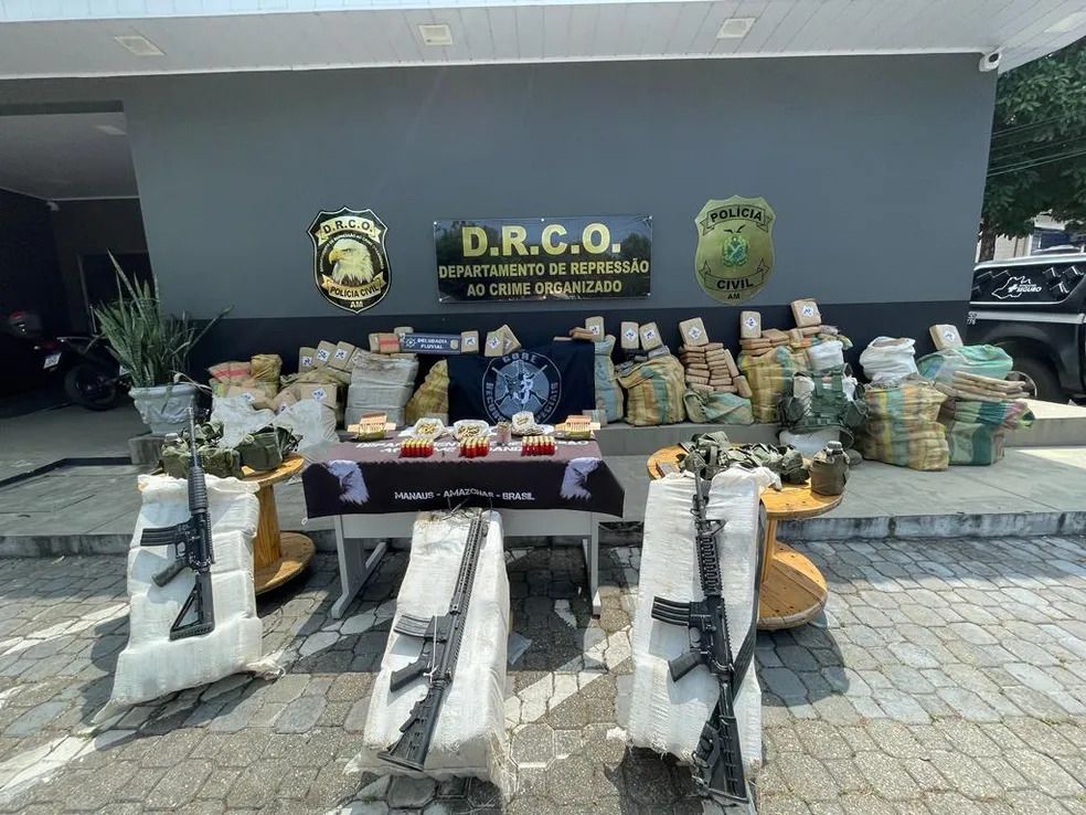 PC-AM apreende uma tonelada de maconha e três fuzis