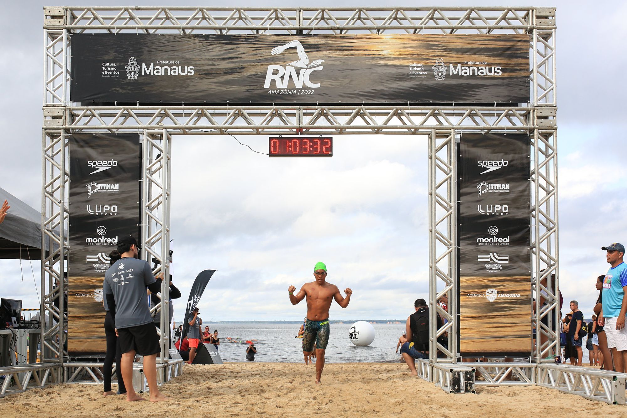 Manaus Adventure 2022 vai reunir mais de mil atletas de 14 a 16 de outubro na praia da Ponta Negra