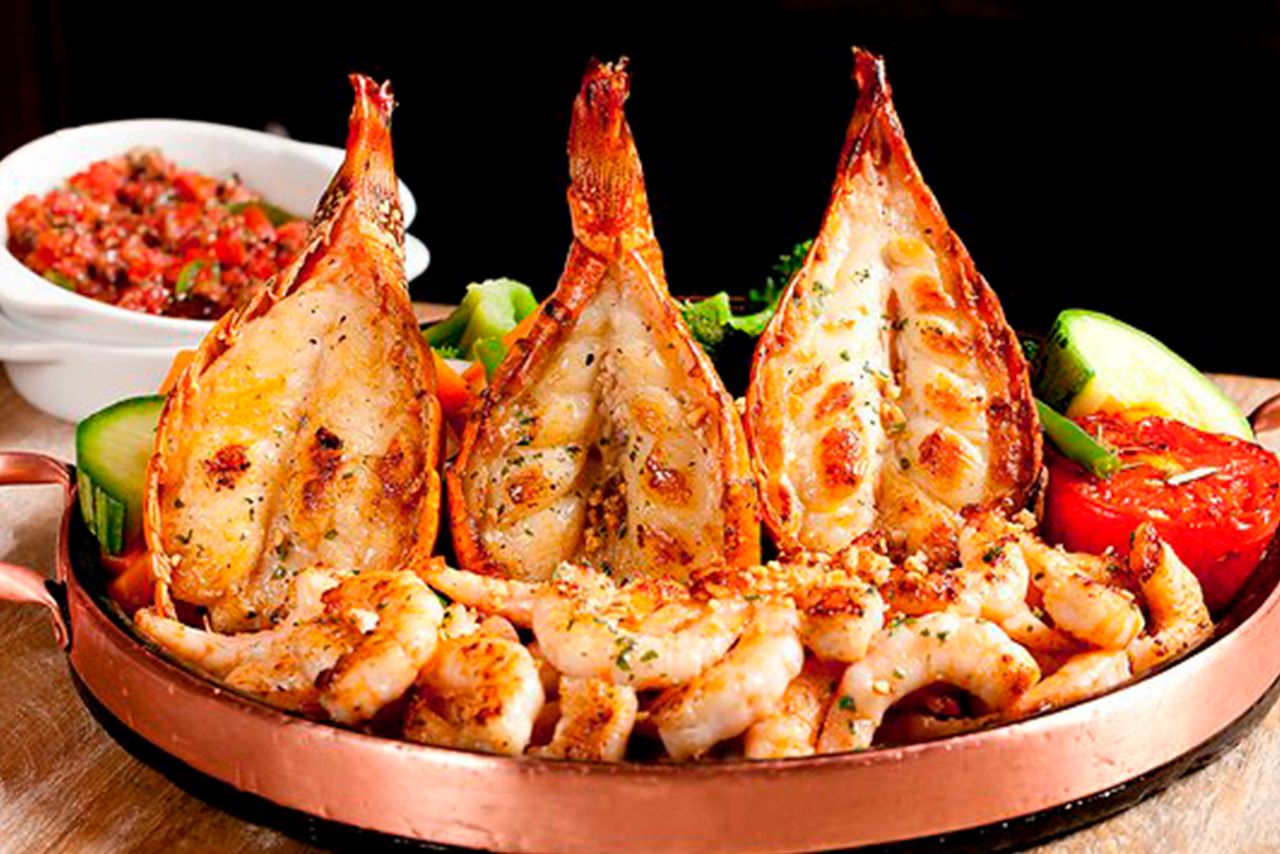 Adriana Brasil - Tem restaurante novo em Manaus e com muito camarão