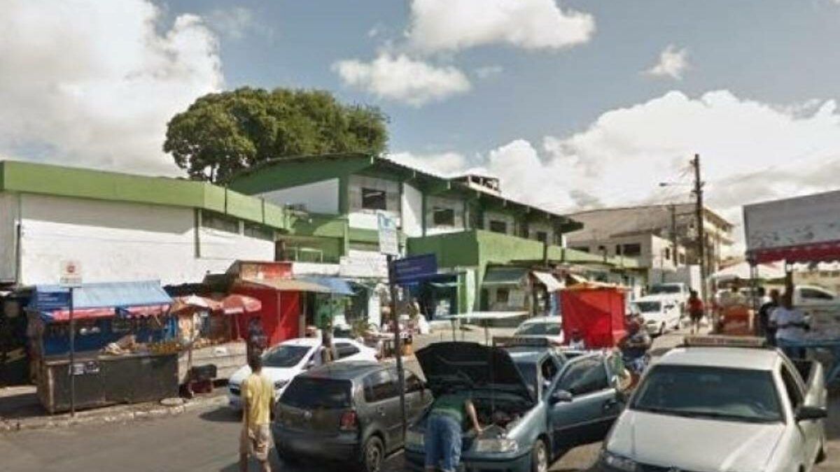 Vídeo: Eleitor é preso após quebrar urna a pauladas em colégio de Goiânia