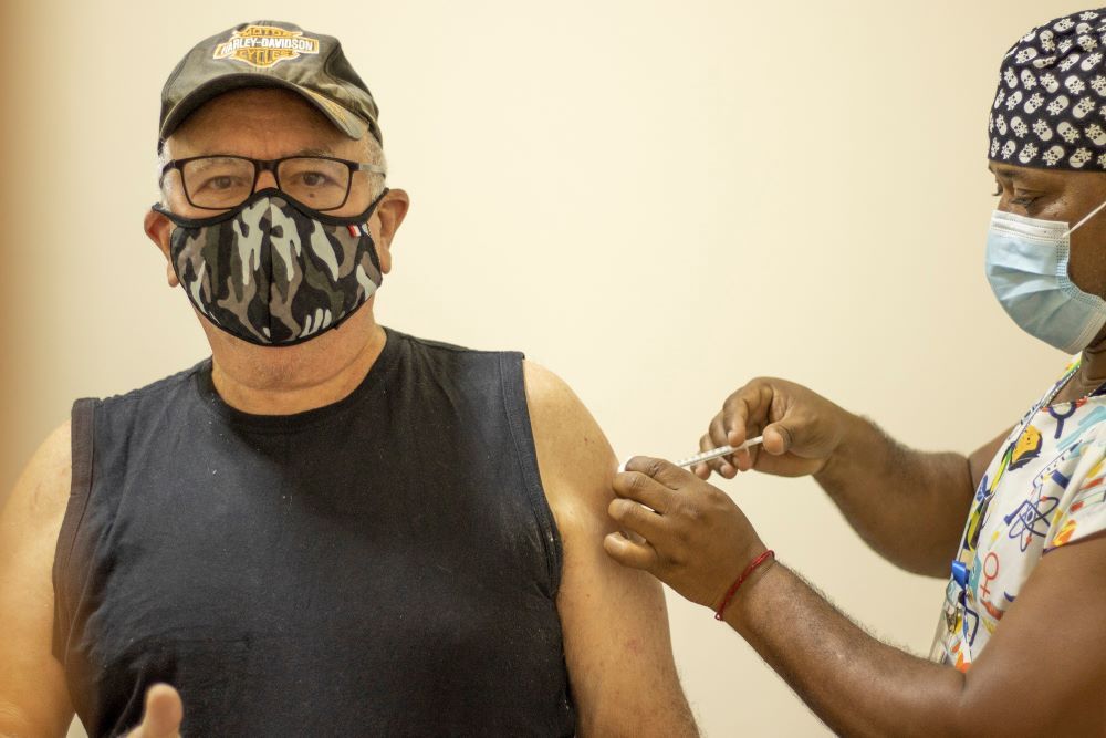 Covid-19: Manaus registra mais de 1 milhão de pessoas estão com a dose de reforço em atraso