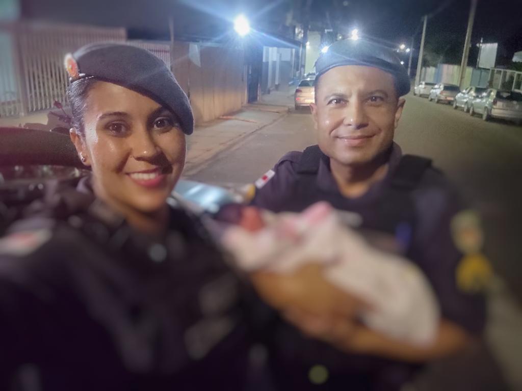 Bebê é abandonado na rua é resgatado pela PM em Manaus
