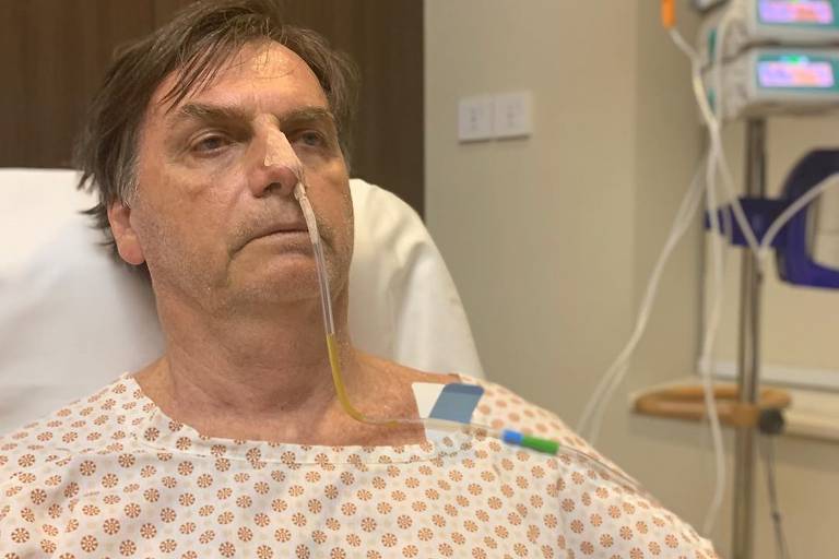 Bolsonaro sente dores abdominais e é levado ao Hospital das Forças Armadas