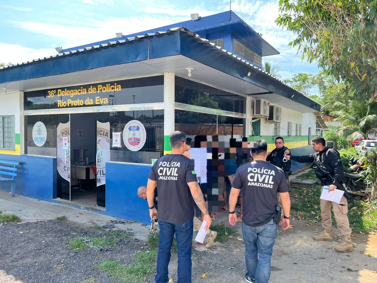 PC-AM realiza transferência de 21 presos para capital