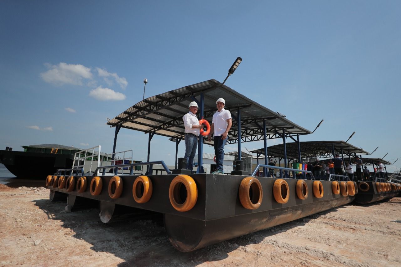 Governador Wilson Lima vistoria terminais flutuantes para atender comunidades