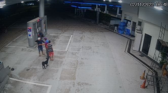 Frentista é esfaqueado durante assalto a posto de combustíveis