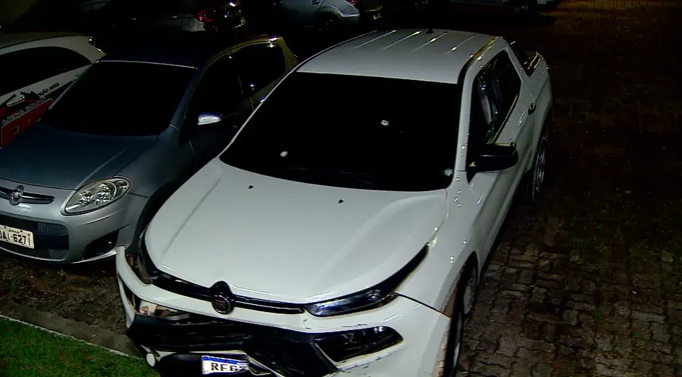 Casal é morto a tiros dentro de carro em Manaus