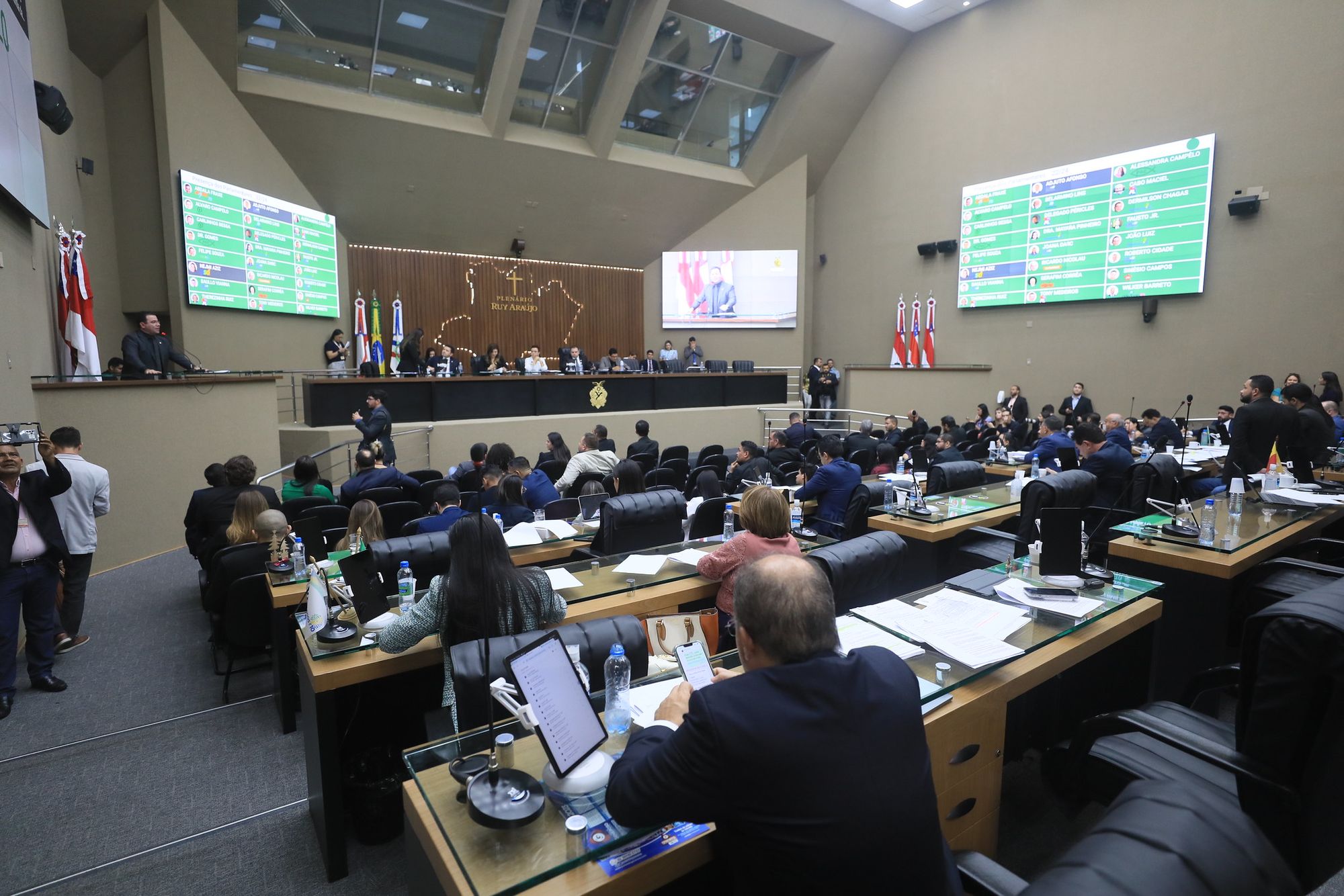 ALE aprova reajuste do IPVA e ICMS e autoriza Estado a contratar empréstimo