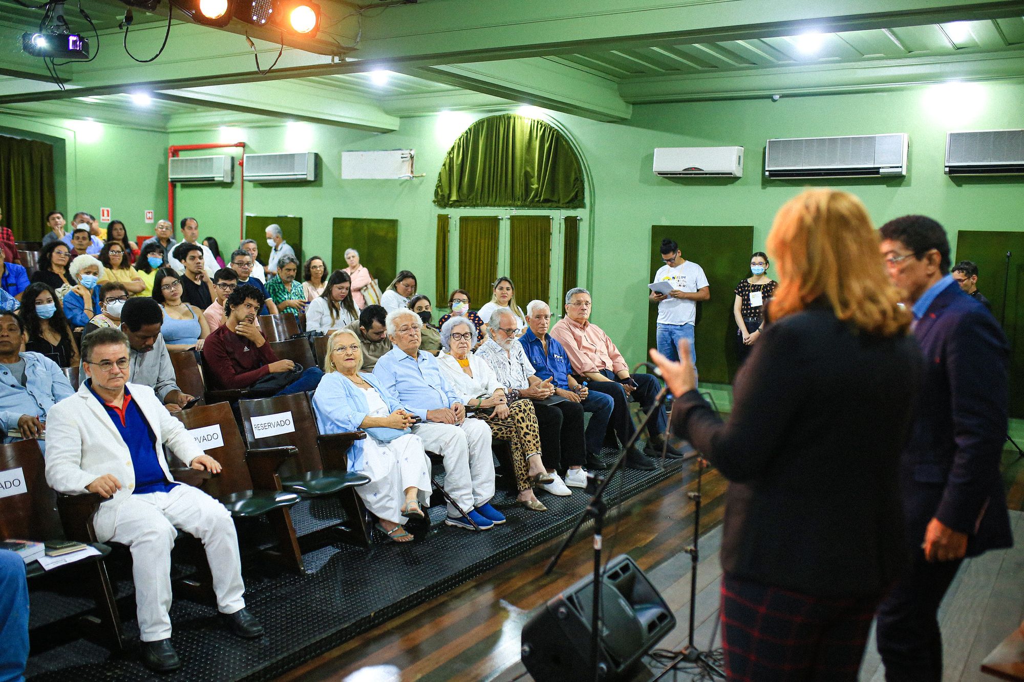 Festival Literário de Manaus reúne escritores e leitores locais e nacionais