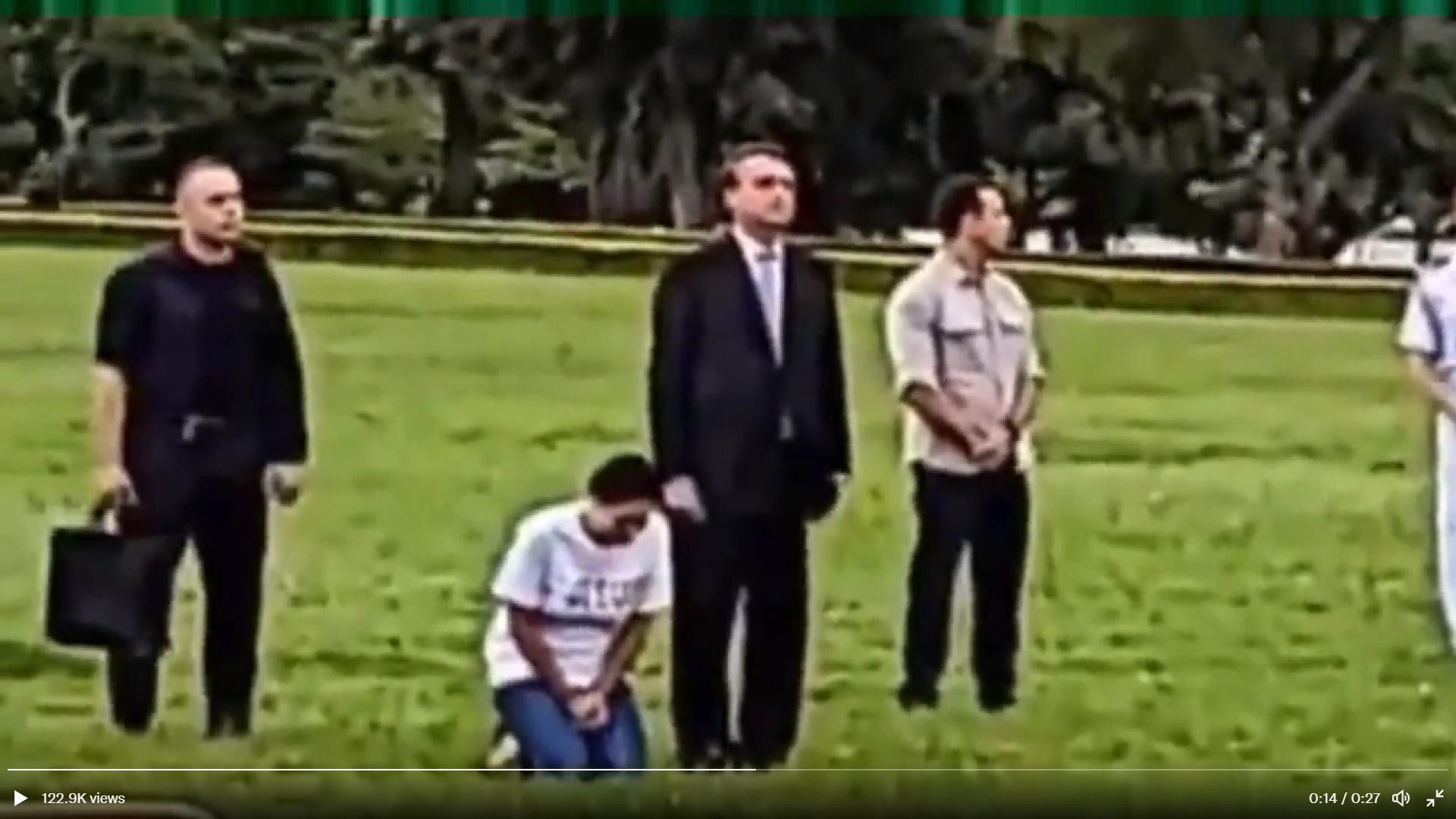 Veja Bolsonaro e Michelle chorando ao se despedirem de casa presidencial