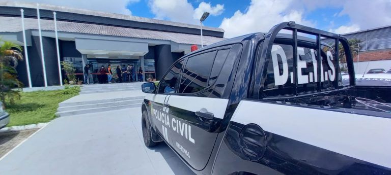 Dois homens são encontrados mortos em porta-malas de carro em Manaus