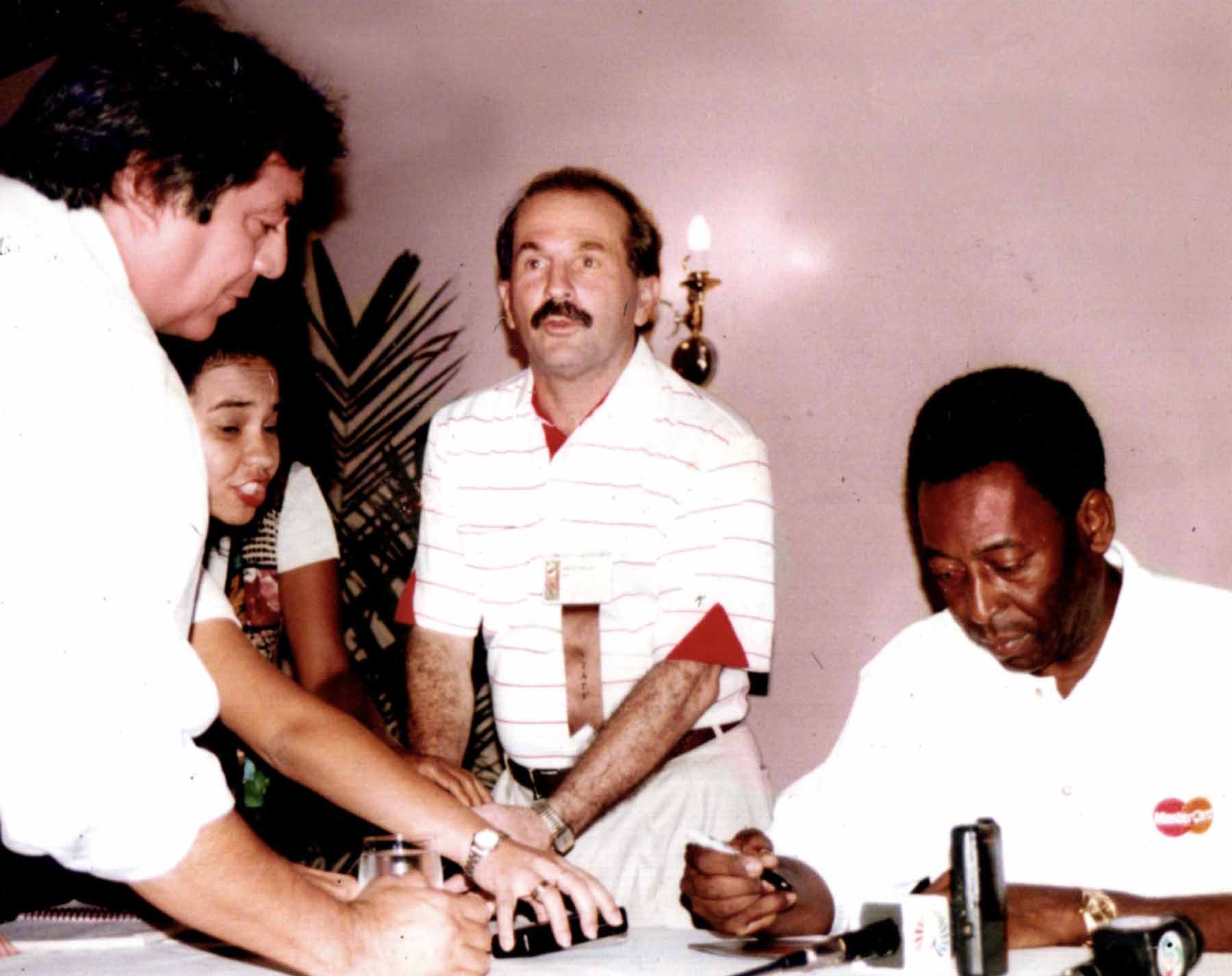 O dia em que pedi autógrafo a Pelé em Manaus