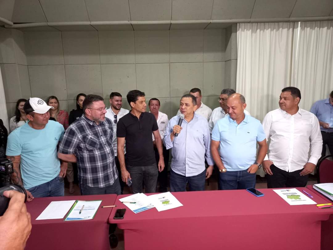 Anderson Sousa é aclamado presidente da Associação Amazonense de Municípios