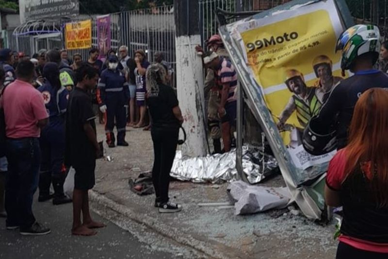 Motorista que atropelou e matou  auxiliar de serviços gerais afirma que dormiu ao volante
