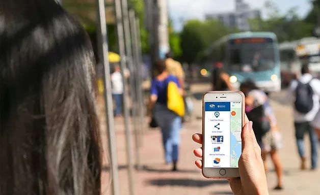 Novo app permite pagamento de passagem de ônibus pelo celular em Manaus