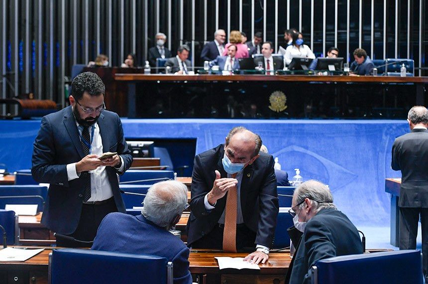 PEC da Transição começa a ser apreciada hoje na CCJ do Senado