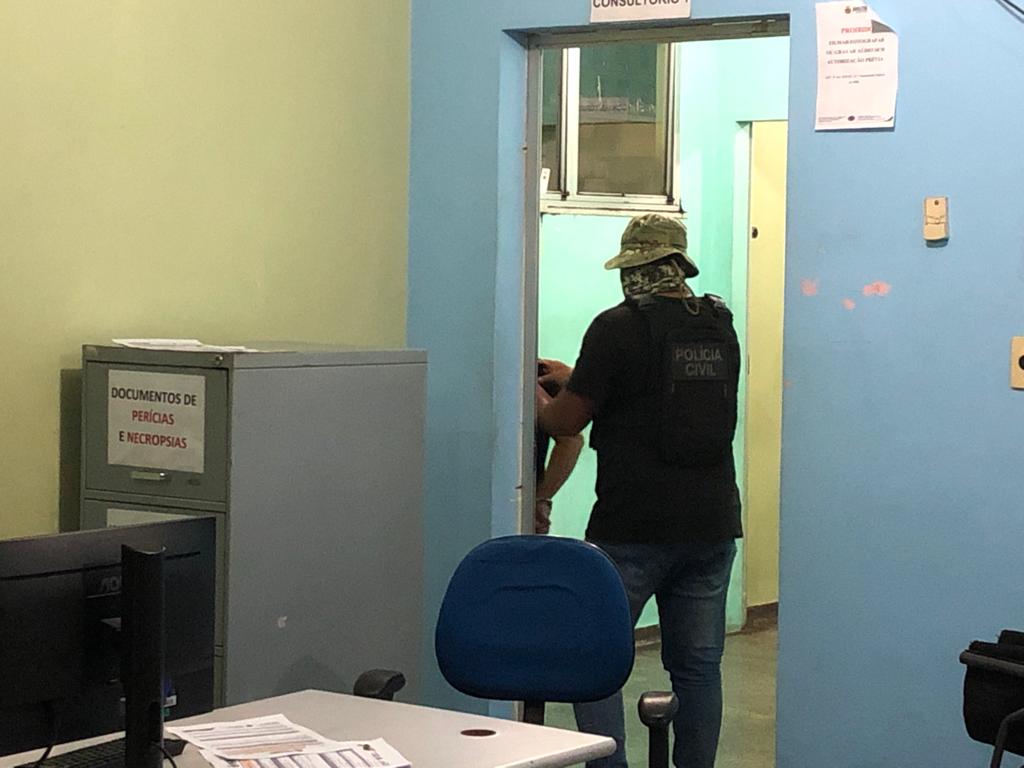 Mulher é presa suspeita de matar a própria filha asfixiada em Manaus