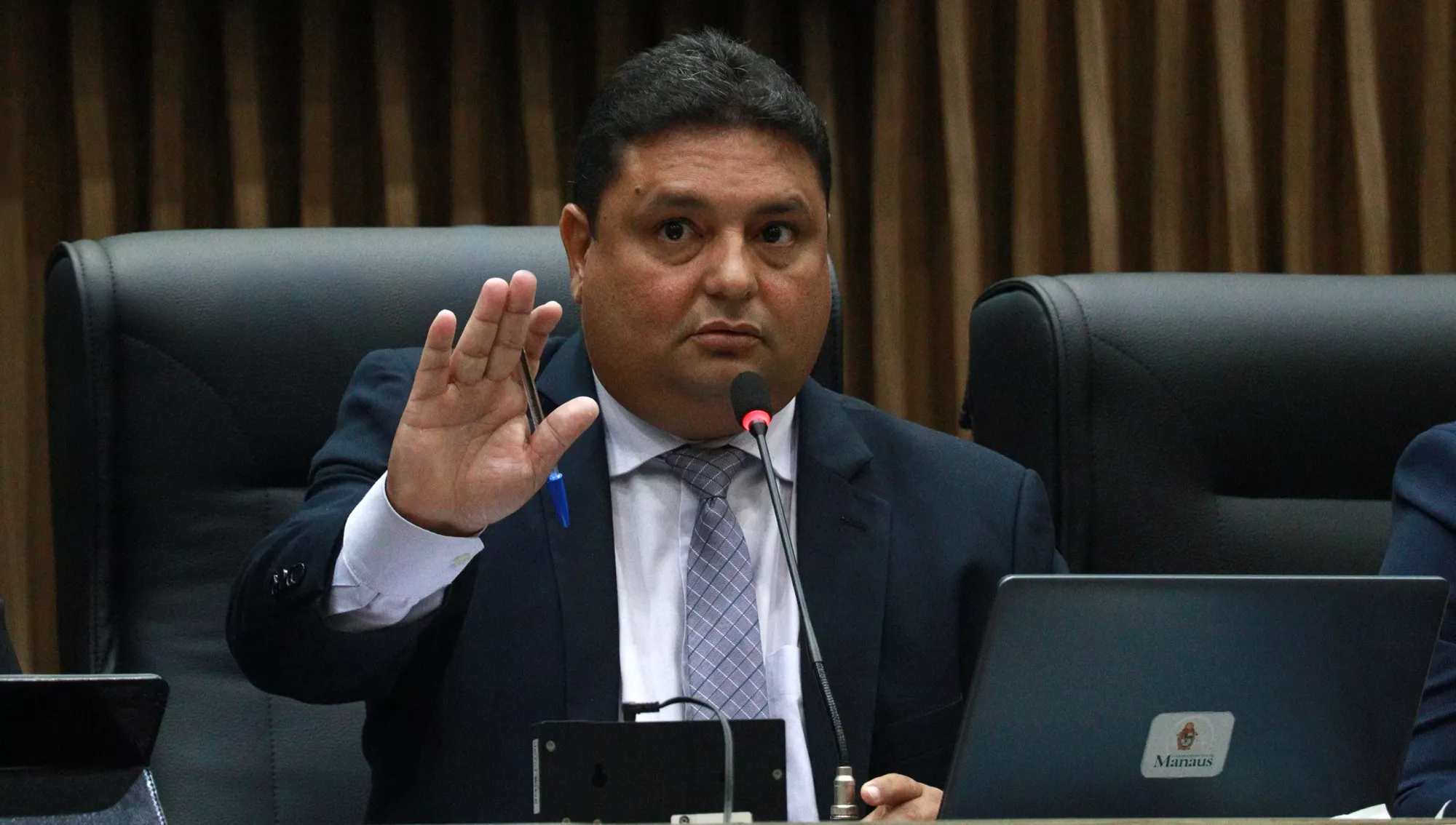 Presidente da CMM, Caio André assume como prefeito de Manaus em exercício