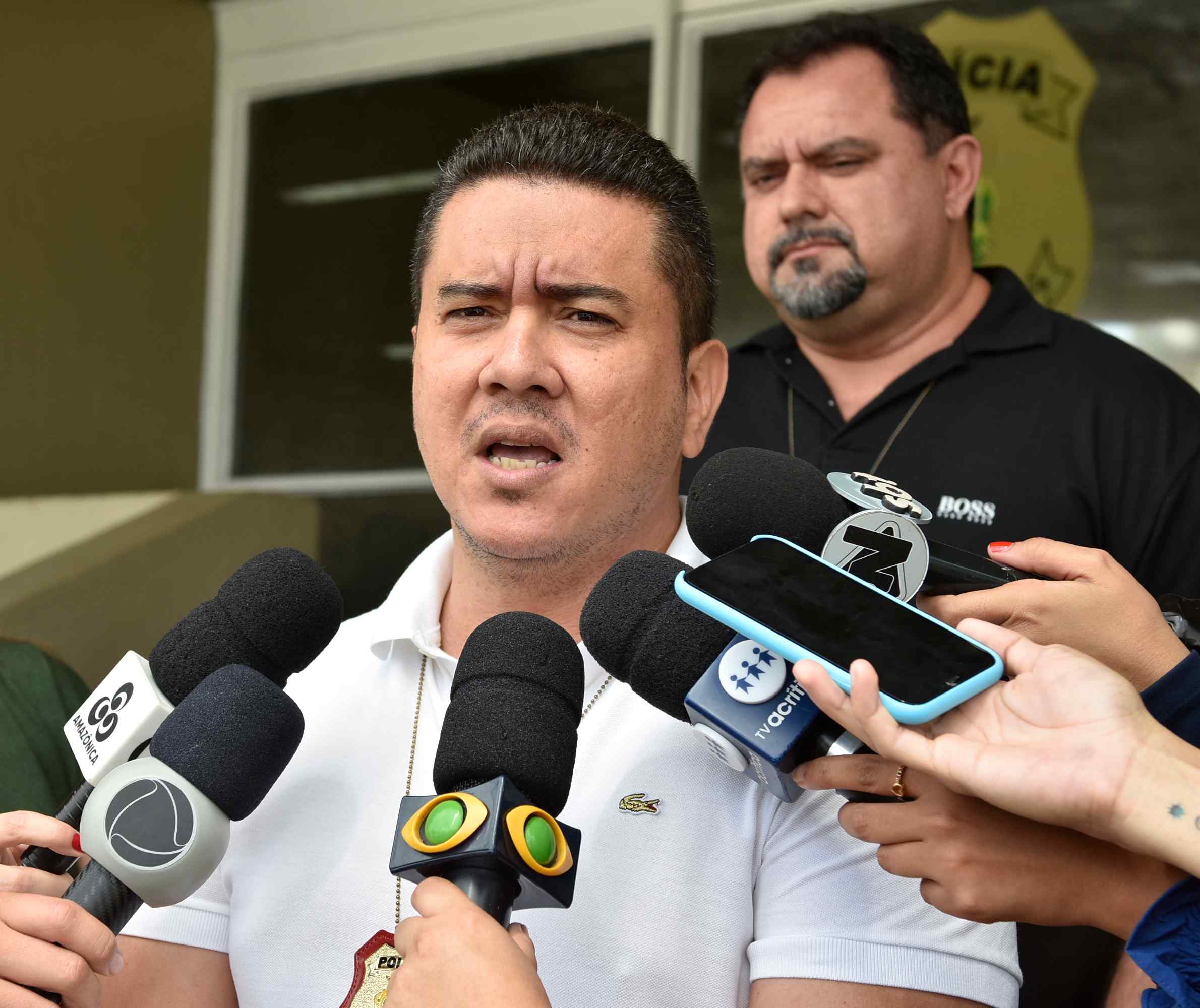 Mulher é presa por matar pai em Coari