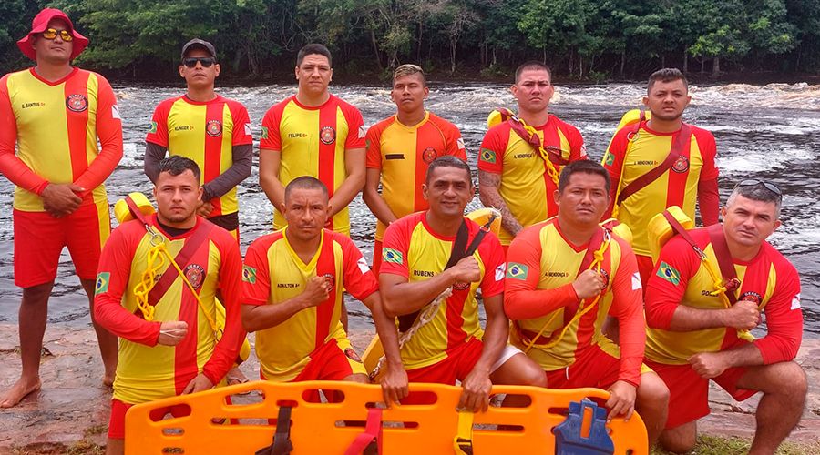 Vídeo de salvamento viraliza e guarda-vidas de Presidente Figueiredo viram heróis