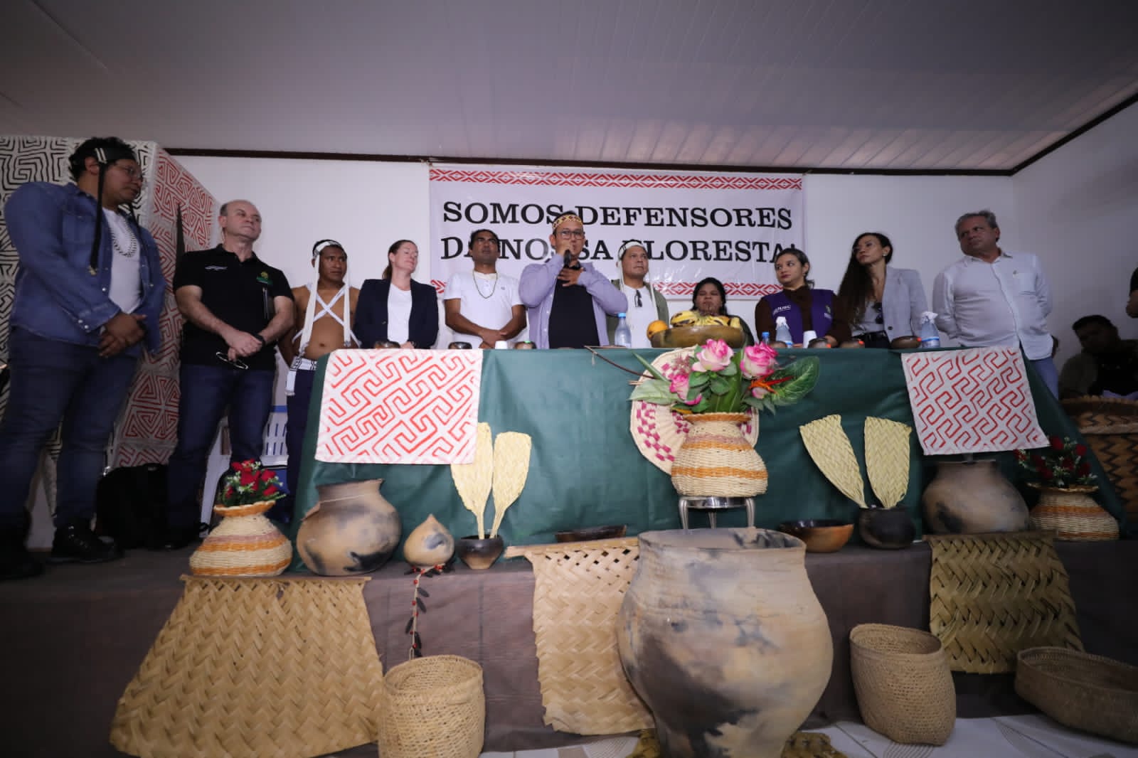 Governo do AM propõe trabalho integrado com ministérios para atender Vale do Javari