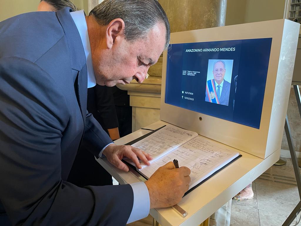 “Amazonino foi um visionário. Deixa um legado que  nenhum outro governador vai superar”