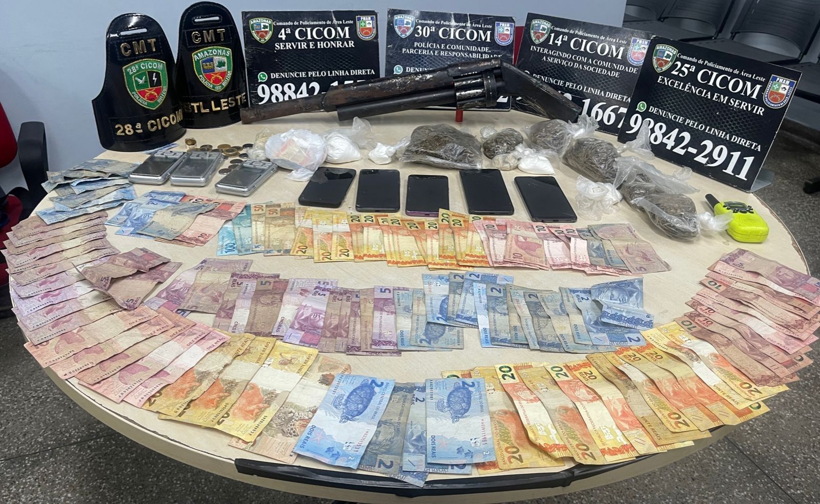 PMAM detém nove por tráfico, porte de arma e veículo adulterado