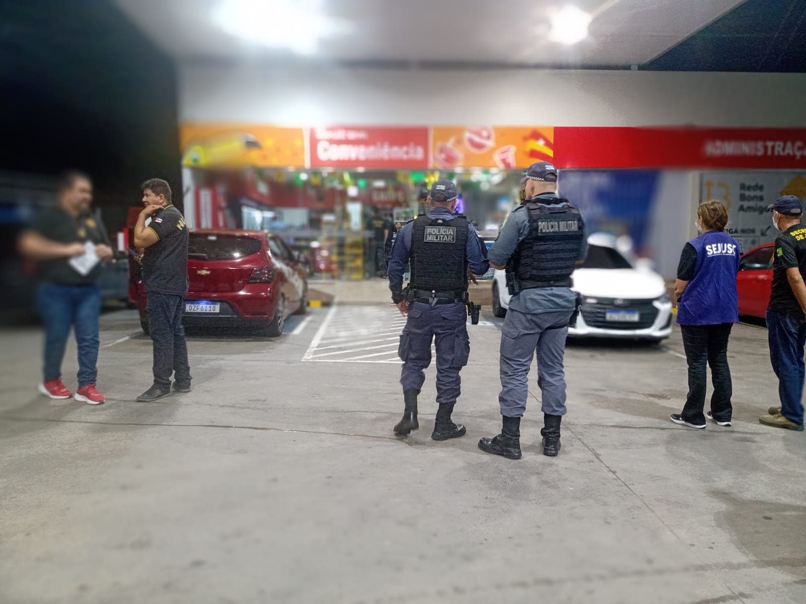 CIF flagra consumo de bebida alcoólica em lojas de conveniência de postos de combustíveis