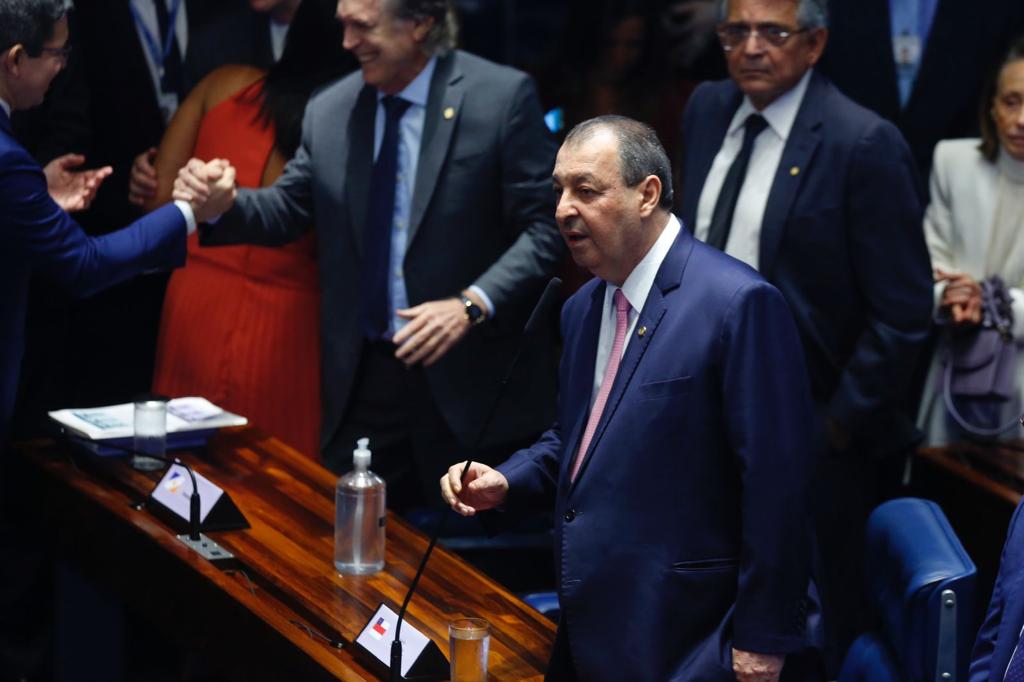 Omar Aziz inicia segundo mandato no Senado Federal
