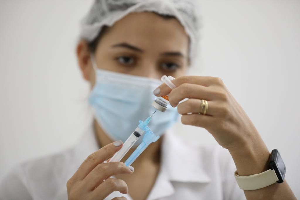 Covid-19: Mais de 80% dos pacientes hospitalizados no AM estão com vacinas atrasadas