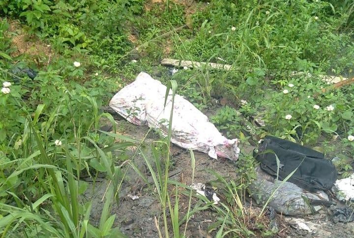 Corpo é encontrado enrolado em lençol no Distrito Industrial