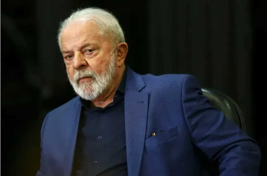 Com pneumonia leve, Lula adia viagem à China para domingo