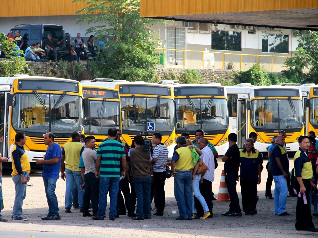 Desafiada, Justiça parte pra cima de rodoviários