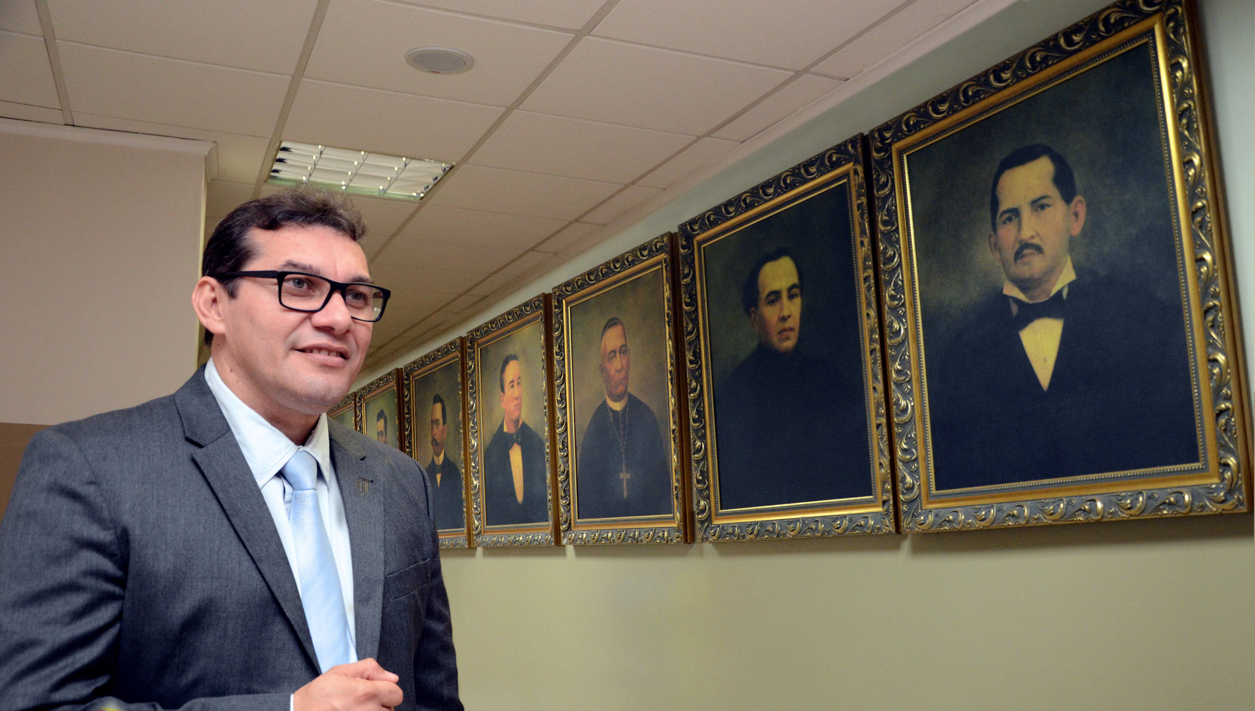 Vereador Dante já se muda pra CMM. Você o conhece?