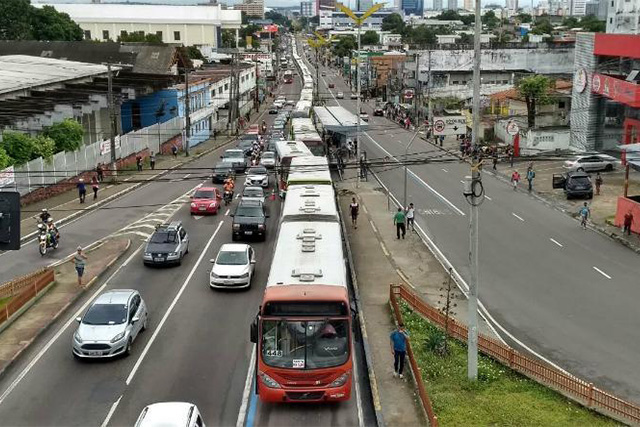 Rodoviários pararam 80% da frota &#8211; Prejuízo de R$ 1,4 mi