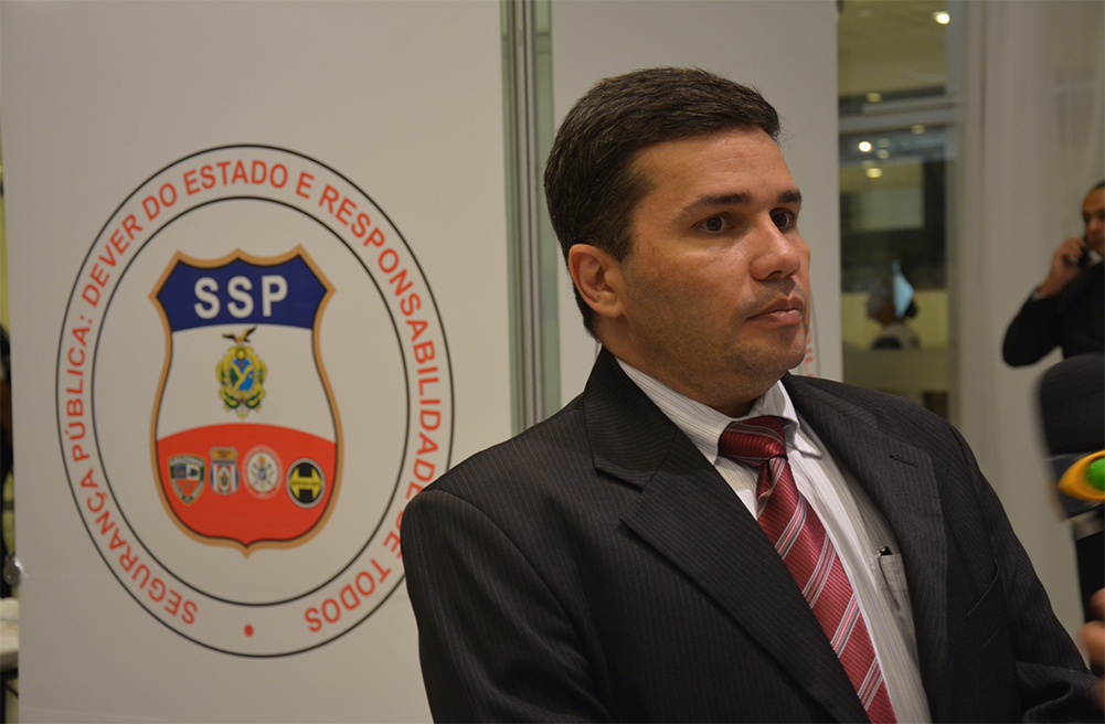 Sérgio Fontes diz que fica no governo