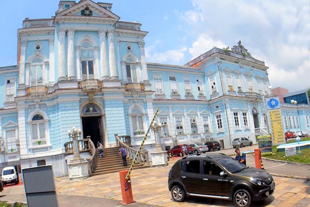 Lei quer que estacionamento em hospitais sejam grátis