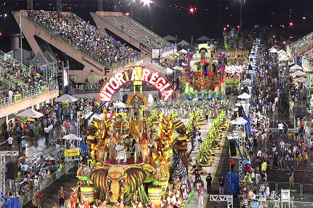 Escolas de samba se dividem e desfile vira dúvida