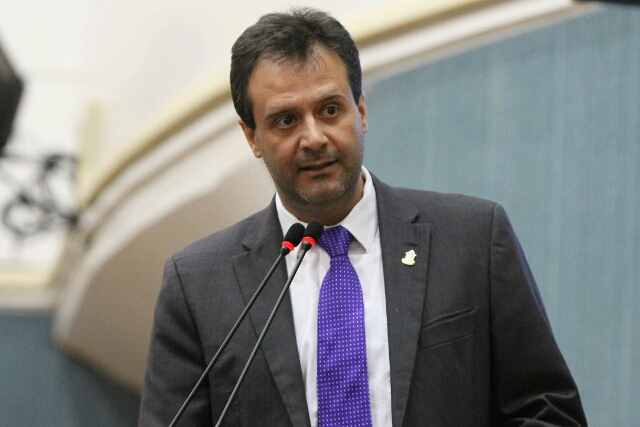 “Nossa candidatura visa dar opção real à sociedade”
