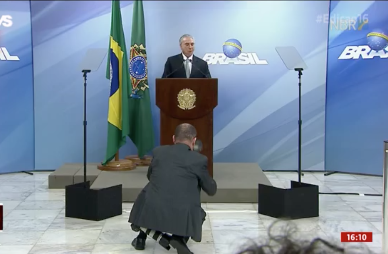 Temer diz que fica e que provará inocência