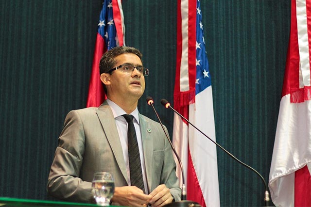 Tensão na Assembleia. David sai do plenário