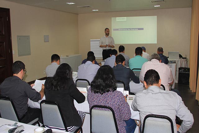 Empresa de ônibus investe em capacitação de profissionais