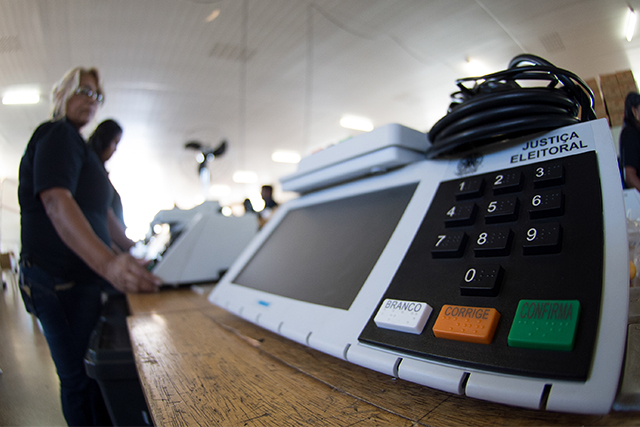 TRE-AM quer eleição para governo em agosto